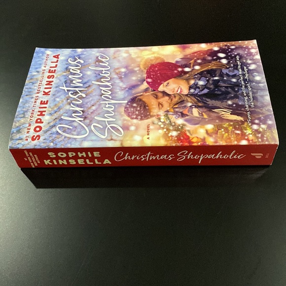 Shopaholic #9: Christmas Shopaholic by Sophie Kinsella - Paperback Novel - Picture 3 of 4